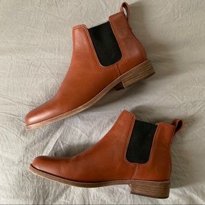 Barely worn Madewell Ainsley brown leather chelsea boots size 9